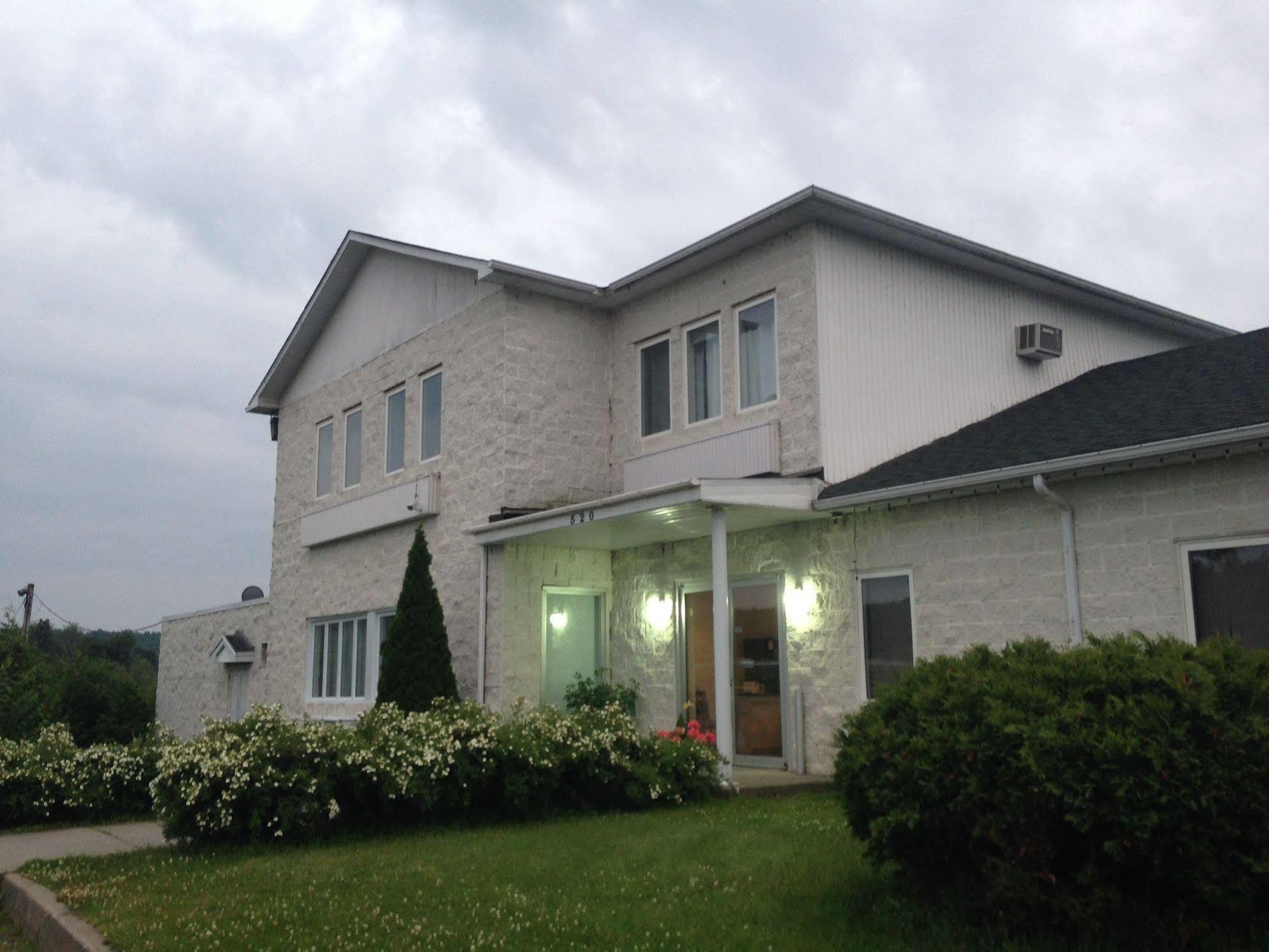 Motel Econonuit Sherbrooke Exteriér fotografie